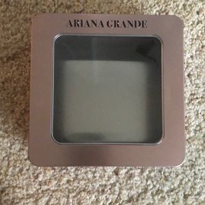 Ariana Grande Perfume Tin